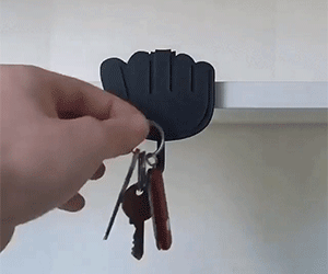 middle-finger-key-holder-hexproduct